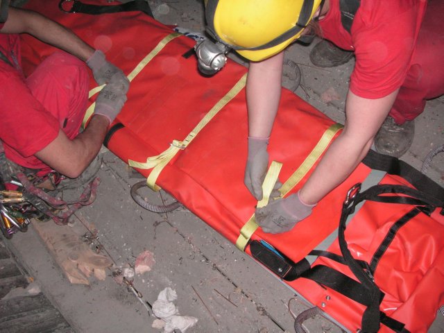 EVACUAR HERIDO1 (07)  IMAGENES FOTOS